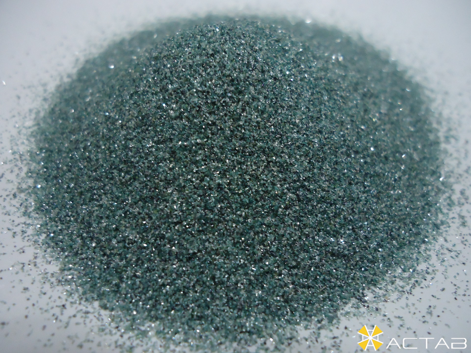 Green Silicon Carbide FEPA F and FEPA P Grains – GCV & GCP